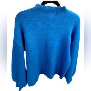VICI Women’s blue Oversized Knit Mock Sweater Size Large